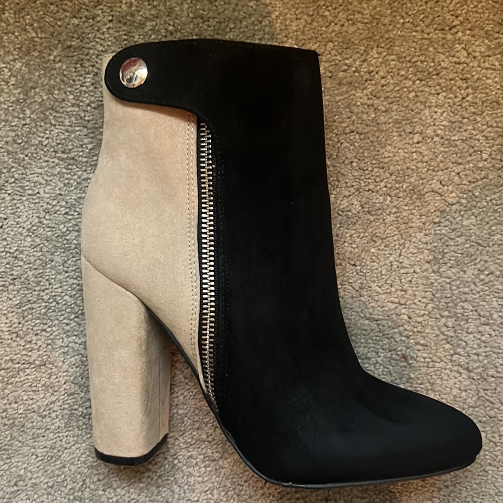 NEVER WORN - wrong size and never returned. - Picture 2 of 3